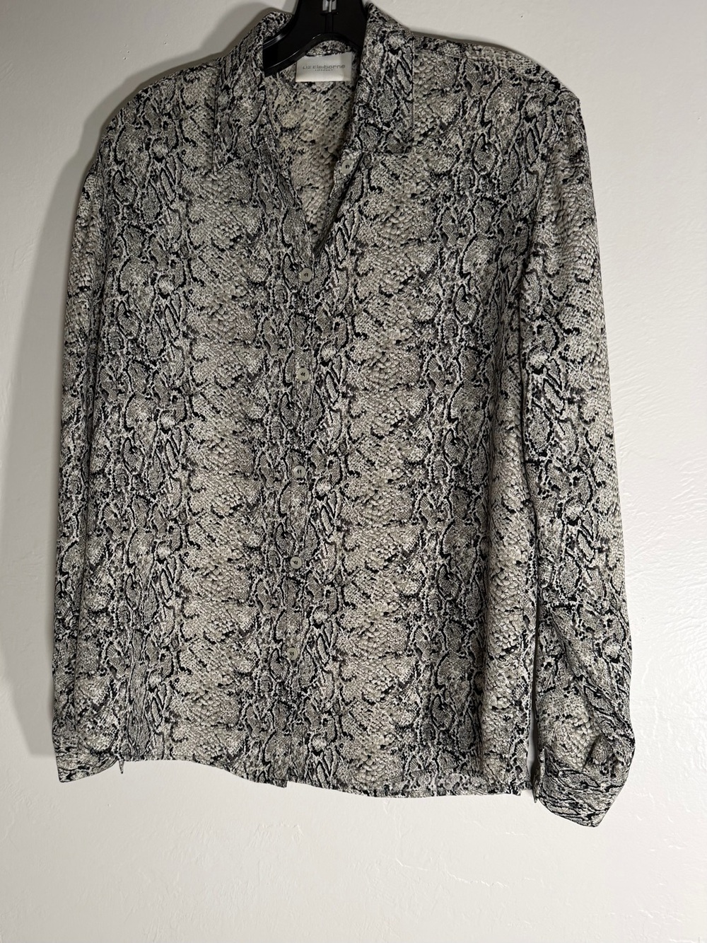 Liz Claiborne Women’s Small Snake Print Button Down Blouse Long Sleeve Polyester